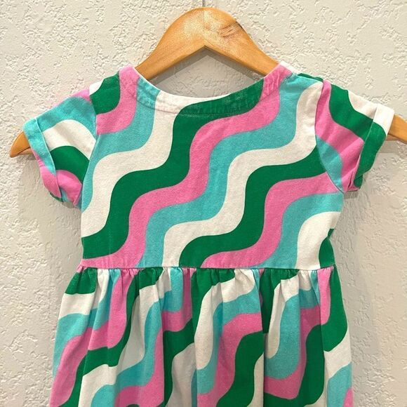 Mini Boden Fun Jersey Dress in Sapling Green Wave Size 5 - 6 Years - Picture 7 of 12